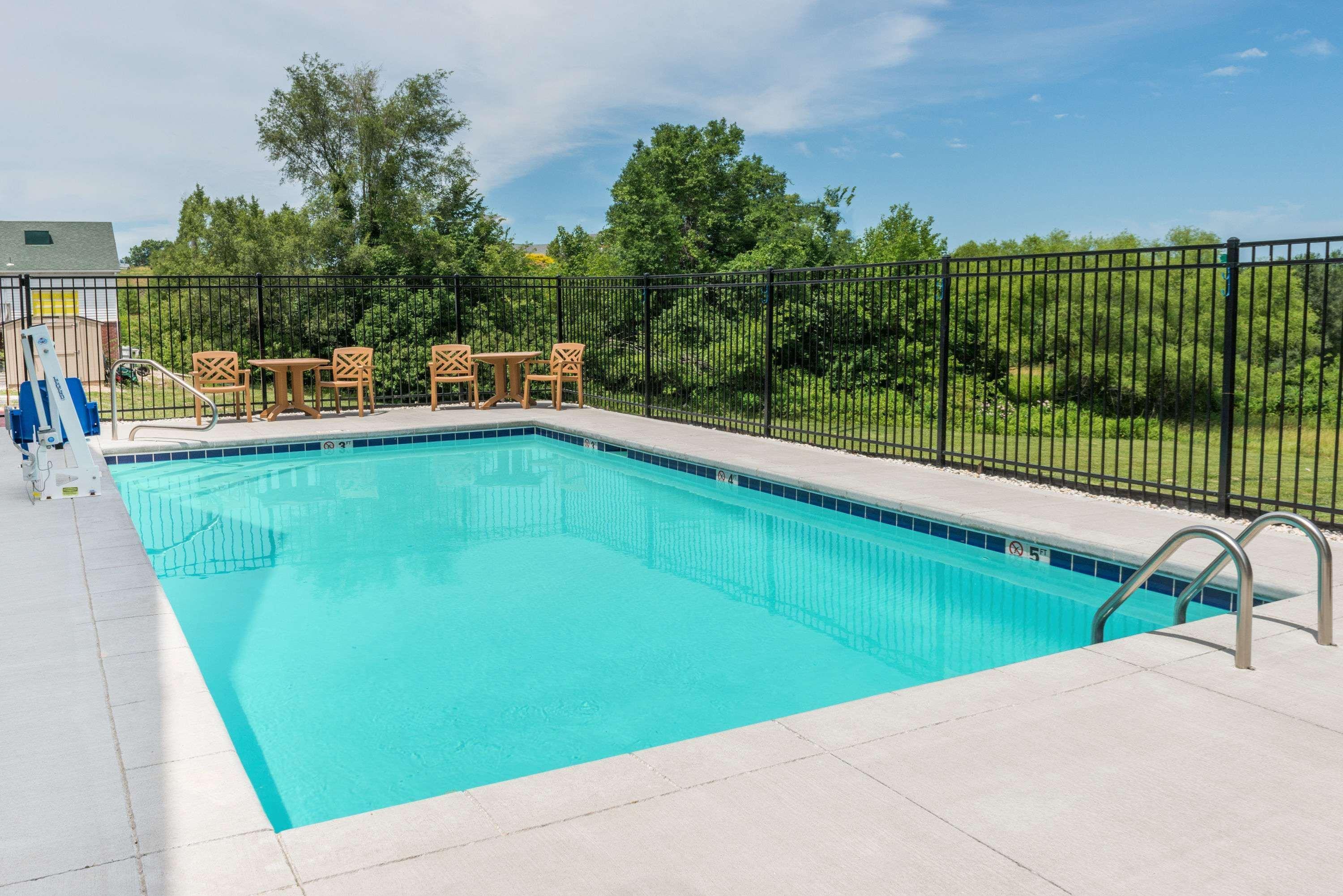 Super 8 By Wyndham Warrensburg Μοτέλ Εξωτερικό φωτογραφία